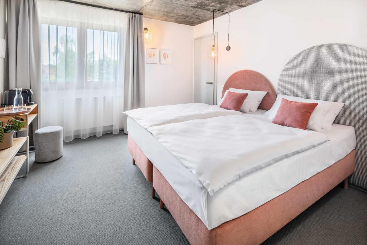 Boutique Hotel Mezi Svy Hradec Králové 외부 사진
